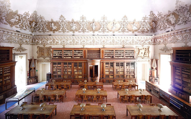 Incontri di lettura gratuiti nelle scuole e biblioteche di Napoli e Pozzuoli