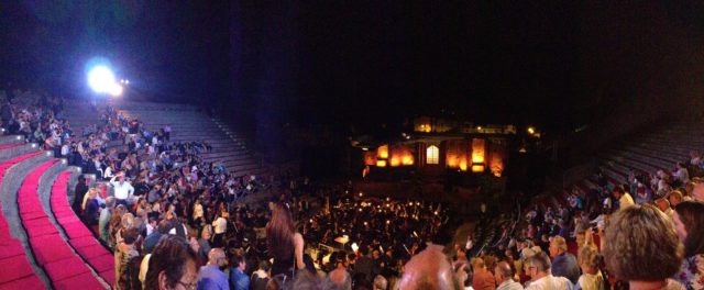 teatro degli scavi di pompei - Elton John in concerto agli Scavi di Pompei