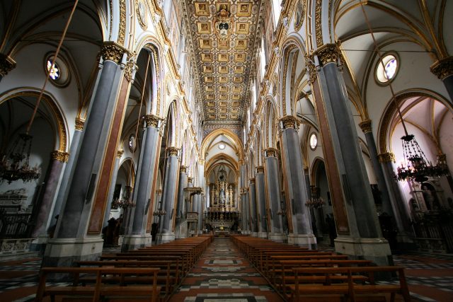 La basilica di San Domenico Maggiore a Napoli