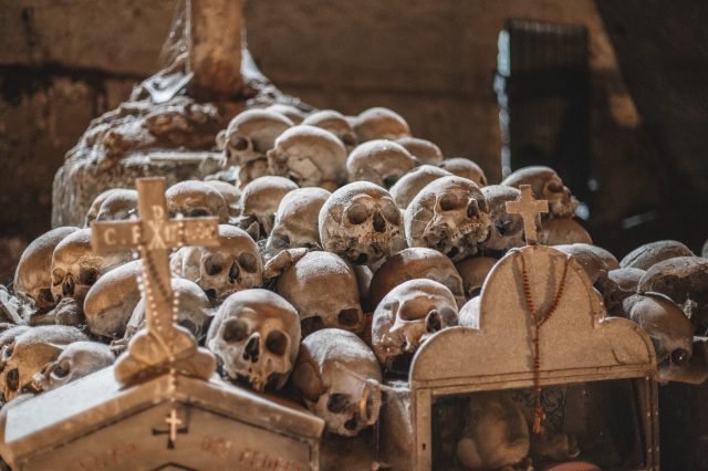 Cimitero delle Fontanelle a Napoli