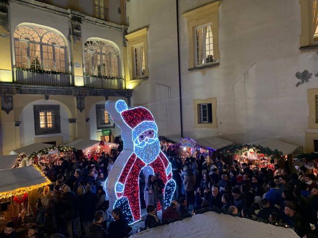 Mercatini Di Natale Ottaviano.Mercatini Di Natale 2019 Al Castello Mediceo Di Ottaviano Napoli Da Vivere