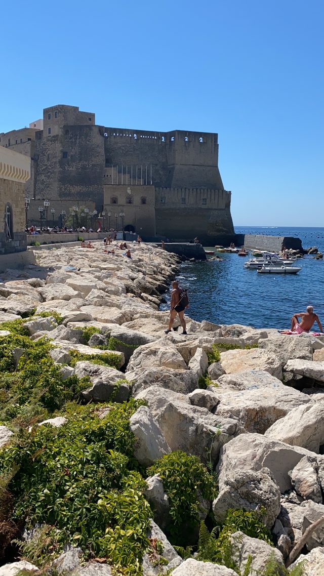 Castel dell'ovo Napoli