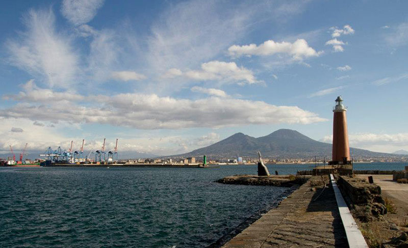 Il Molo San Vincenzo sarà riaperto alla città con una magnifica passeggiata  sul mare | Napoli da Vivere