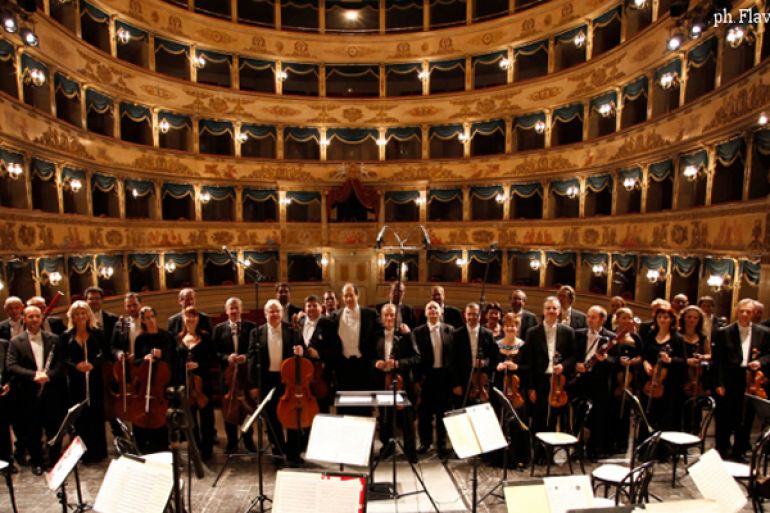 3-concerti-gratuiti-dellorchestra-e-coro-del-San-Carlo-.jpg