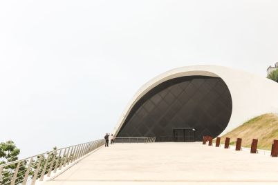 Auditorium-Oscar-Niemeyer--scaled.jpeg