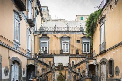 Cortili-Aperti-passeggiate-gratis-nei-Cortili-e-Giardini-dei-palazzi-storici-di-Napoli.jpg