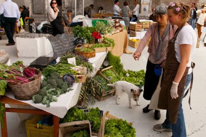 Food-Market-e-Brunch-nel-Chiostro-di-Santa-Caterina-a-Formiello.jpg