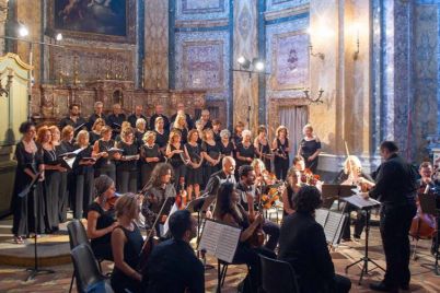 I-cori-cittadini-in-concerto-gratuito-a-San-Domenico-Maggiore.jpg