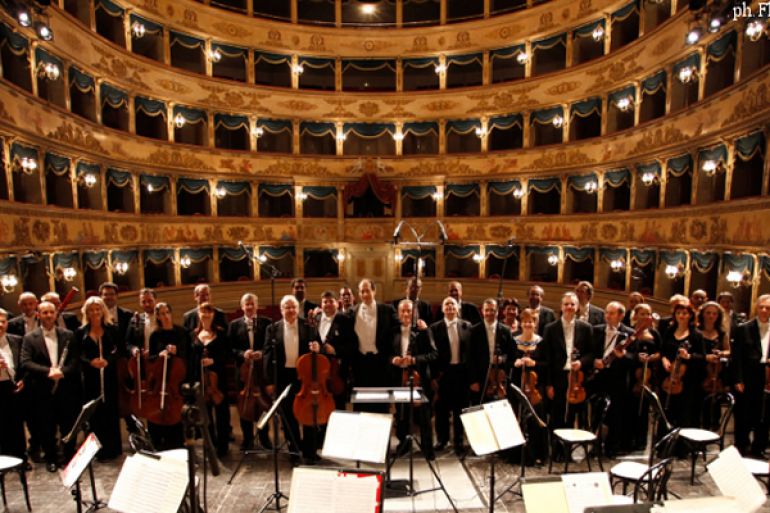 LOrchestra-del-San-Carlo-in-concerto-gratuito-al-Duomo-ai-Napoli.jpg