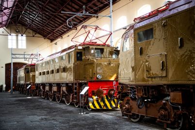 Locomotiva-Elettrica-E326.004-PIetrarsa-scaled.jpg