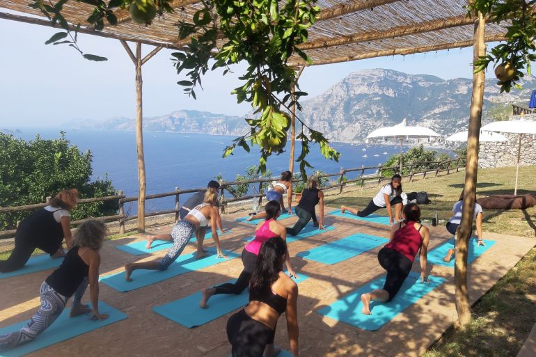Yoga e meditazione in Costiera Amalfitana: arriva il festival diffuso  Namasté a Praiano | Napoli da Vivere