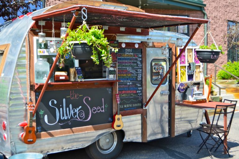 Street-Food-Parade-Truck-Edition-2018-a-Piazza-Garibaldi-a-Napoli-1.jpg