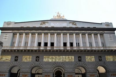 Teatro-di-San-Carlo-Napoli-facciata.jpg