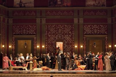 Traviata-per-la-regia-di-Ferzan-Ozpetek-al-Teatro-di-San-Carlo-.jpg