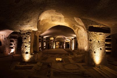 Visite-Serali-e-Aperitivo-alle-Catacombe-di-San-Gennaro-a-Napoli.jpg