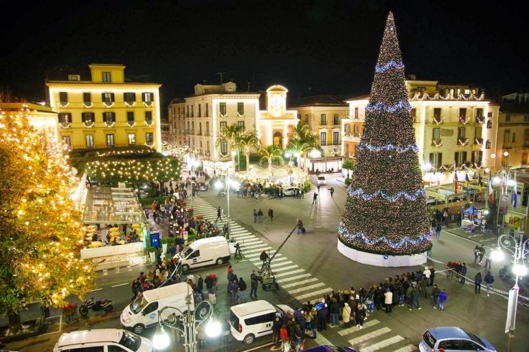 Addobbi Natalizi 202016.Natale 2019 A Sorrento Con Luminarie Spettacoli E Mercatini Napoli Da Vivere