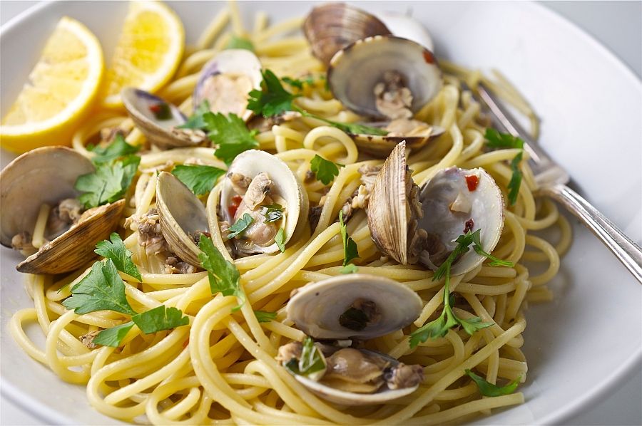 pastacon-le-vongole-ricetta-napoli.jpg