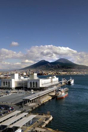Napoli Porto Aperto con escursioni in traghetto e concerti gratuiti | Programma